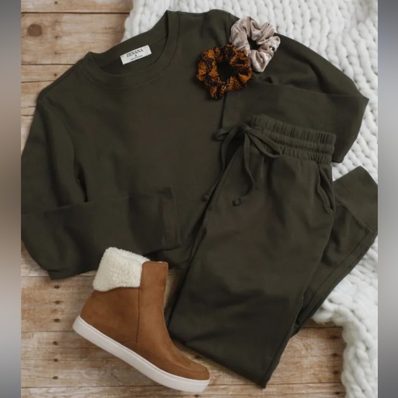 Zenana Outfitters Other - Zenana Cotton Jogger Set size medium- dark olive- brand new in package!
